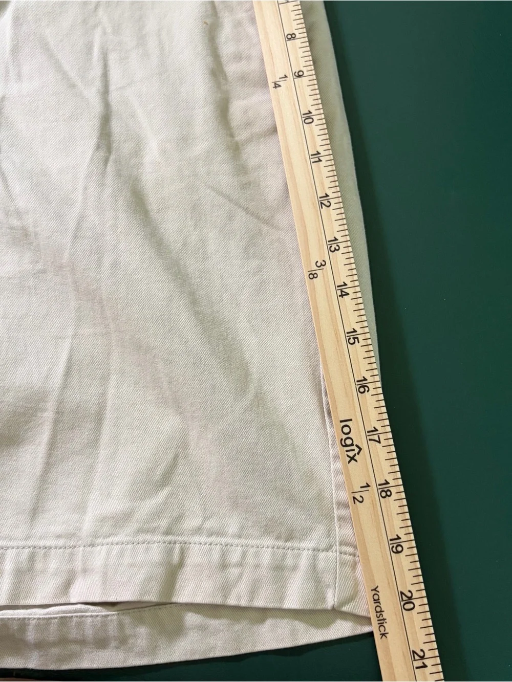 Chaps Men's Light Khaki Flat Front Shorts